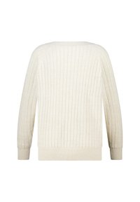 Ivoor geribbeld sweater met lange mouwen, een ronde halslijn en een rechte zoom. De textuur is zacht, met subtiele verticale lijnen overal.