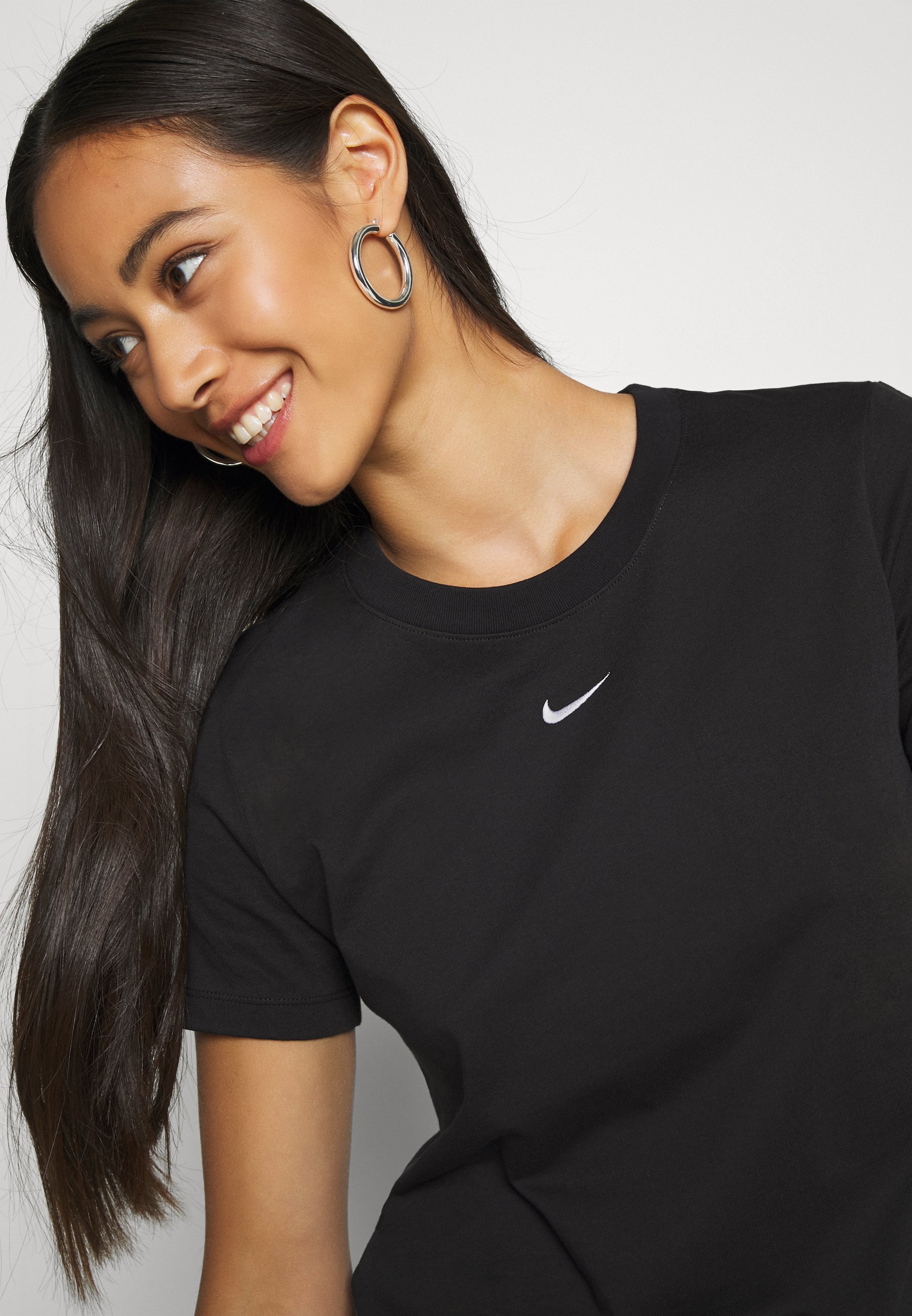t shirt basic nike