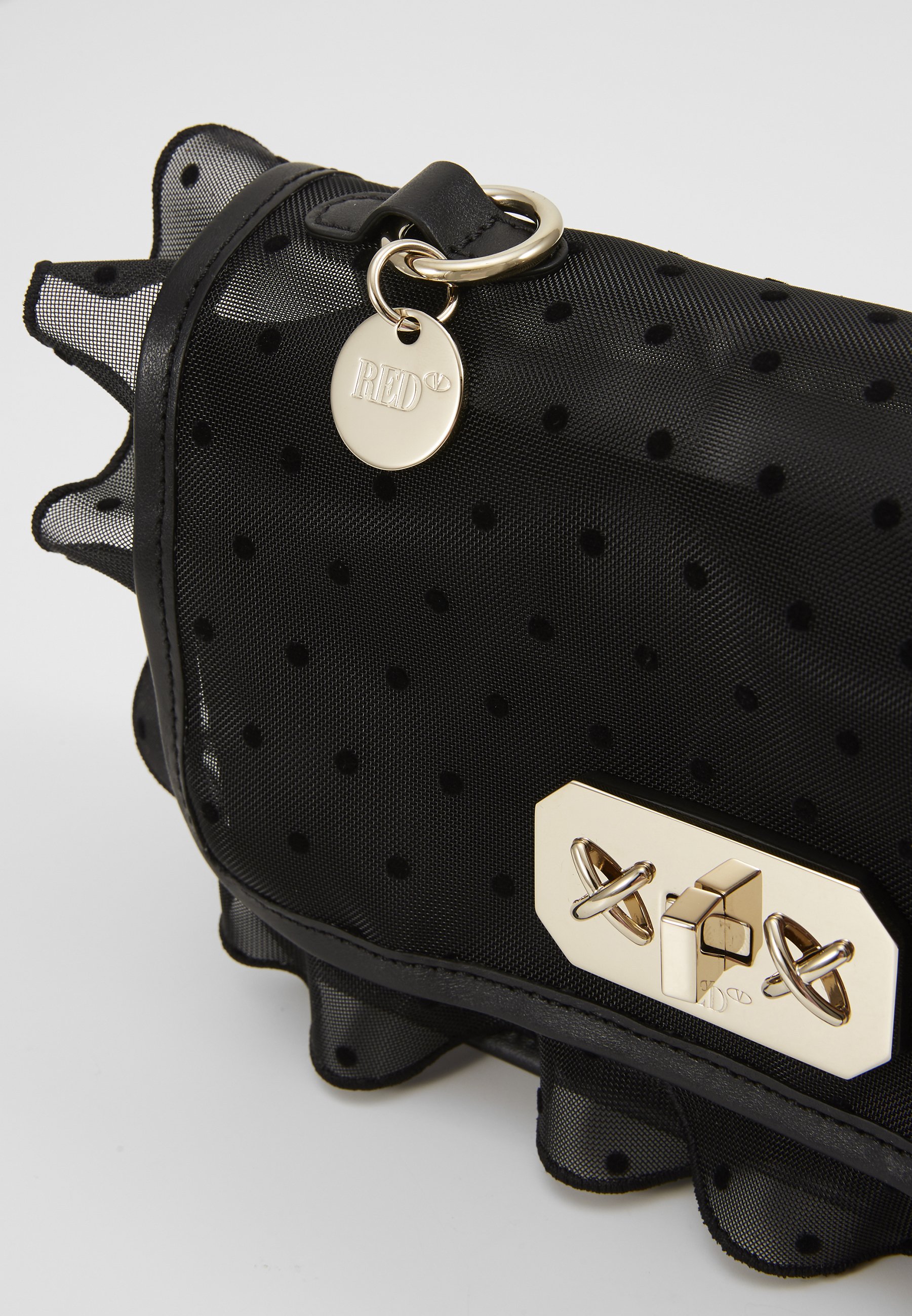 Red V ROCK RUFFLE DOTTY SHOULDER Skulderveske black Red V ROCK RUFFLES Håndveske black Zalando.no