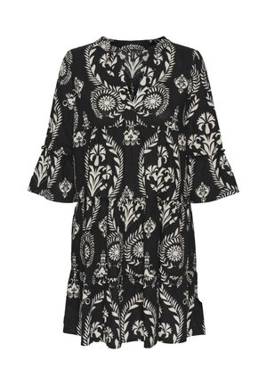 Fekete-fehér virágmintás ruha, réteges kialakítással, bővülő ujjakkal és kerek nyakkivágással. Az anyag könnyűnek tűnik.