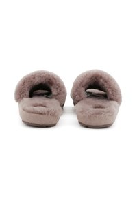 Pantofole in morbido tessuto color malva, con punta aperta e interno soffice e peloso. Suola piatta per stabilità, design senza cuciture per il massimo comfort.