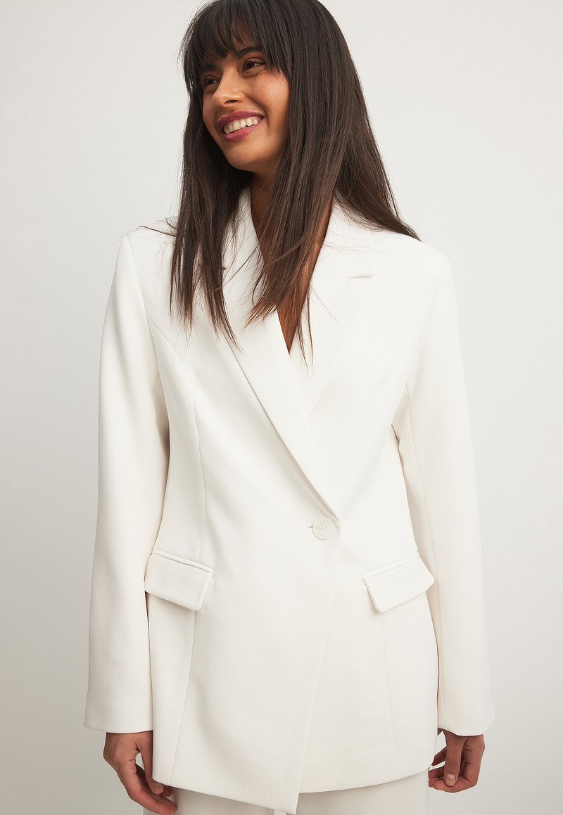 NA-KD Cappotto corto - white