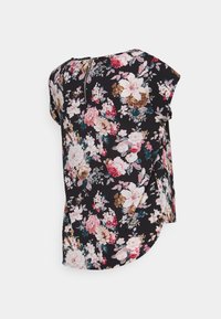 Blusa de manga curta em tecido preto com um padrão floral em rosa, branco e dourado. Barra arredondada e detalhe de fecho no cost nas costas.