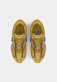 Nike Sportswear AIR PEGASUS WAVE UNISEX - Treniņu apavi - ochre/racer blue/coconut milk/black