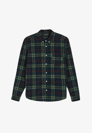 Czerwono-zielona koszula w kratę z guzikami, z pointed collar, długimi rękawami i jedną kieszenią na piersi. Tekstura materiału wydaje się miękka i casualowa.