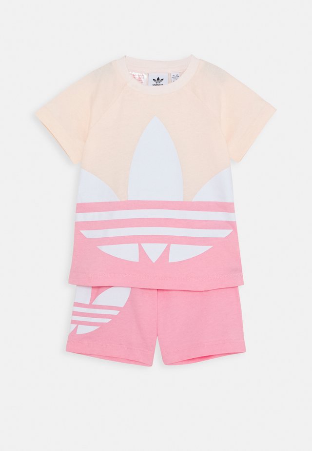 BIG TREFOIL SET - Shortsit - pink tint/light pink/white