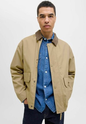 UTILITY - Chaqueta outdoor - weathered teak