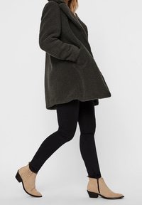Vero Moda Abrigo de invierno - dark green