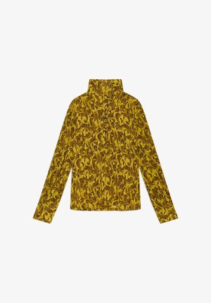 Blouse à manches longues jaune moutarde avec un motif floral marron, col montant et boutons froncés sur le devant.