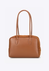 Bruine leren en suède handtas met twee schouderbanden, rechthoekige vorm, gladde textuur en een opvallende ritsdetail.