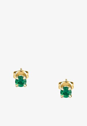 Gouden studoorringen met ronde, groene edelstenen, gezet in een vierpuntsontwerp met een gepolijste afwerking en een gladde textuur.