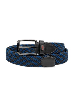 Geflochtener schwarz-blauer Stoffgürtel mit schwarzen Lederenden und silberner Metallschnalle auf weißem Hintergrund.