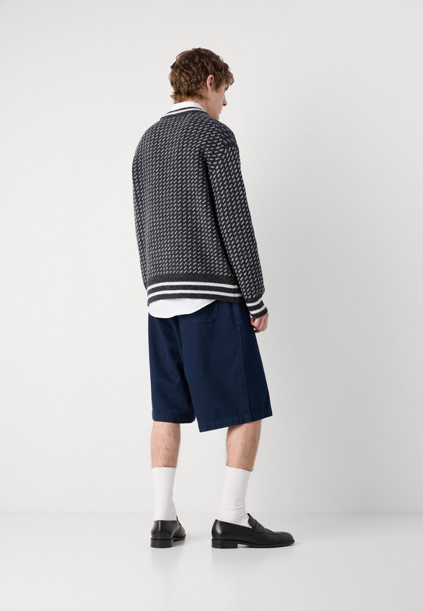 SUNSET BIG WORK - Denim shorts - parisian night2