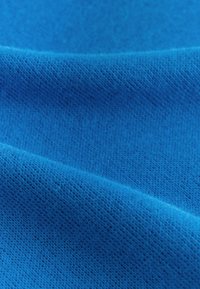 Unselected, blue