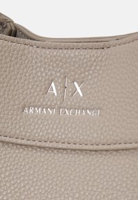 Armani Exchange Shopping bag - off road