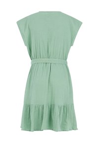 Mintgrünes Kleid mit kurzen Ärmeln, tailliertem Schnitt und rüschengesäumtem Saum. Hergestellt aus leichtem, texturiertem Stoff und bietet einen lockeren Sitz.