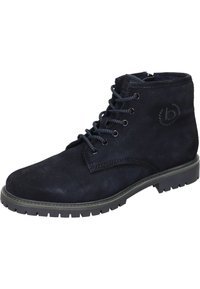 Suede enkellaars in donker marineblauw met ronde neus, vetersluiting, gevoerde kraag en rubberen zool met een gestructureerd profiel voor grip.