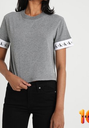 T-shirt med print - grey