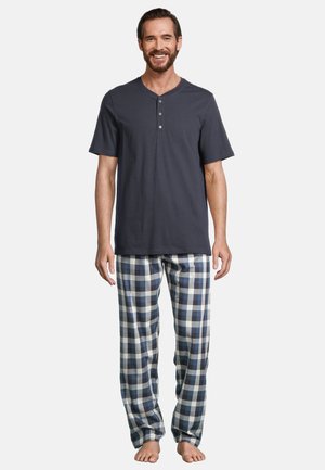 Miestenski pyžamový set z tmavošedej polovičnej košele s krátkym rukávom a nohavicami z flanelu s plaid vzorom v námorníckej modrej, bielej a šedej farbe s elastickým pásom.