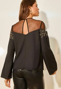 Lipsy REGULAR FIT - BEADED YOKE DETAIL  - Pusero - black