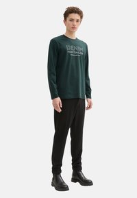 TOM TAILOR DENIM LOGO  - Long sleeved top - dunkelgrün
