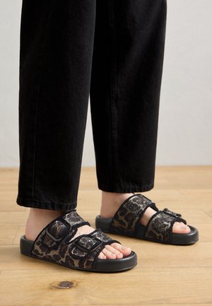 SODA - Mules - black/brown