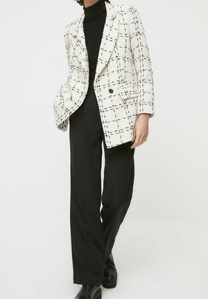 Krátký kabát - off-white