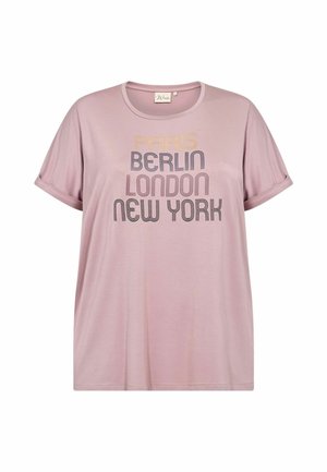 Rózsaszín, rövid ujjú póló fekete és arany szöveggel, városnevekkel: Párizs, Berlin, London és New York. Puha, könnyű anyag.