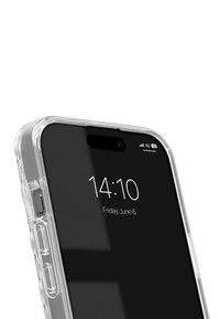 Custodia trasparente per smartphone, superficie liscia, bordi arrotondati, ritagli per i pulsanti, che mostra uno schermo nero con ora e data visibili.