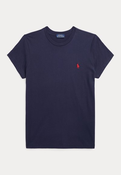 Tumesinine lühikeste varrukatega ümarakaelusega T-särk, millel vasakul rinnal väike punane tikitud Polo Ralph Laureni logo.