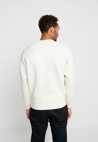 Urban Classics ZIP POCKET CREW - Sportska majica - sand
