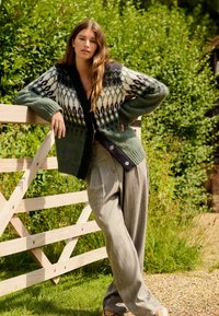 Next WARM HANDLE TEXTURED WIDE LEG - Nohavice - herringbone