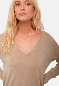 Mahogany VARSOVIE - Strickpullover - natural stone