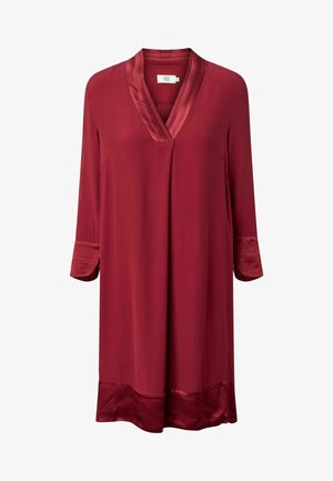 Bordo obleka z satenskim V-izrezom in manšeti, dolžina rokavov tri četrtine in gladka tekstura. Dno ima satenski zaključek.