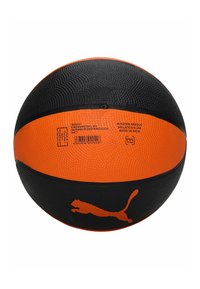 Pallone da basket arancione e nero con texture, logo Puma e istruzioni per l'inflazione, taglia 7, prodotto in India.
