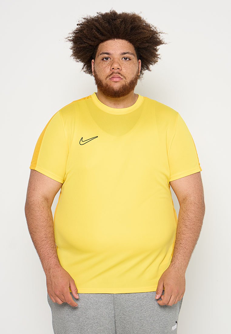 Nike Performance Sport T-shirt geel