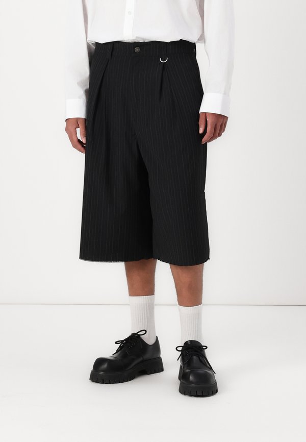 PINSTRIPE GOLIATH UNISEX - Shorts