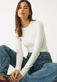 Stradivarius Longsleeve - off white