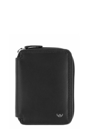 Portefeuille noir en cuir avec fermeture éclair sur tout le tour et petit logo métallique dans le coin inférieur droit, présenté fermé sur fond blanc.