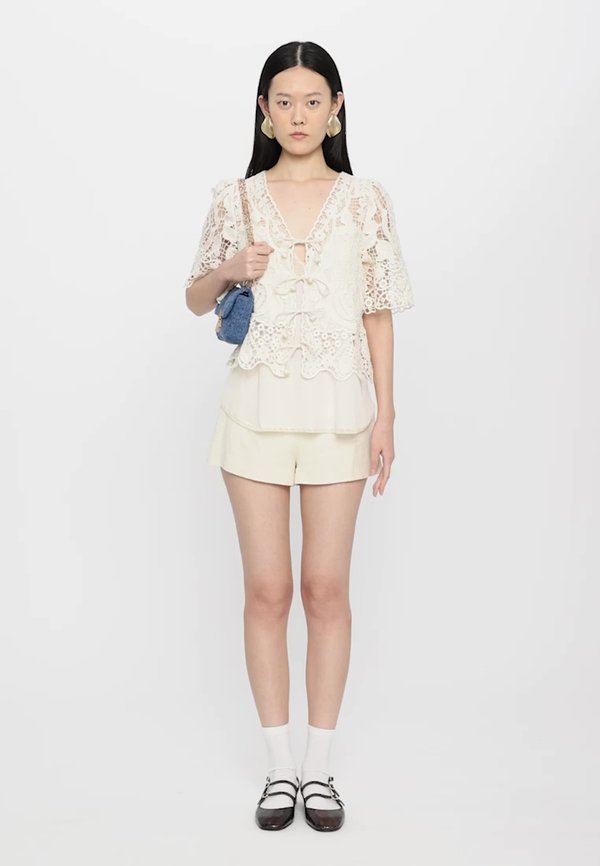 GIANNA TIE FRONT - Button-down blouse - bone3