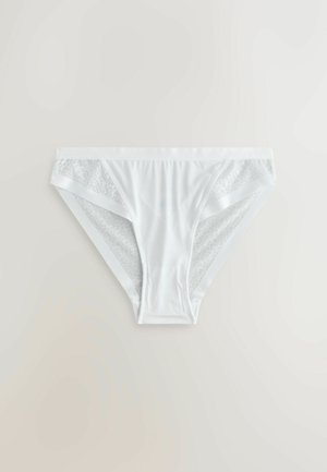 Chiloți albi, cu fața netedă și panouri din dantelă pe părți. Material moale cu o textură delicată. Design clasic cu talie joasă.