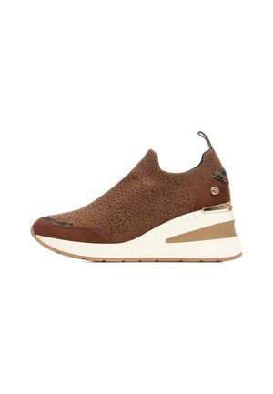 Zapatos sin cordones - brown