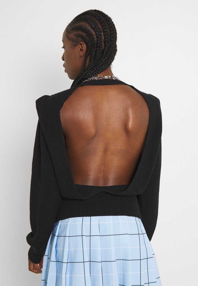 Damen Strickjacken | NA-KD OPEN BACK Strickpullover black/schwarz - BN25698 Damen Strickjacken | NA-KD OPEN BACK Strickpullover black/schwarz - BN25698