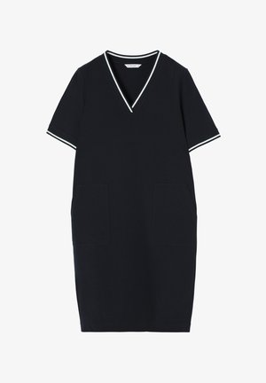 Tengerészkék pamut ruha rövid ujjakkal, V-nyakkivágással, fehér díszítéssel az ujjakon és a nyaknál, valamint két elülső zsebbel. Egyszerű, egyenes szabású kialakítás.