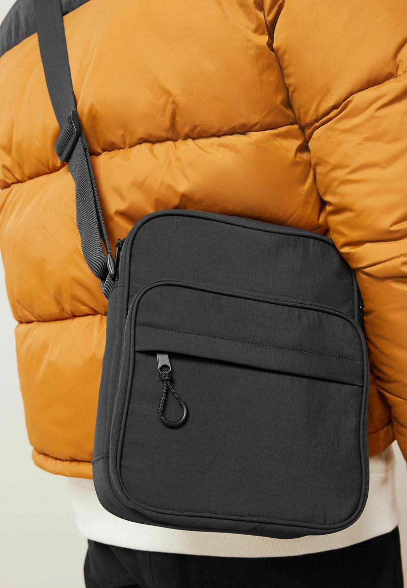 Next CROSSBODY BAG Across body bag black Zalando.de