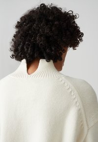 OPUS PANDINI - Maglione - soft cream
