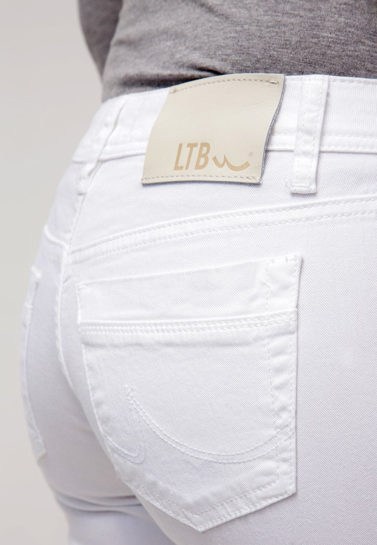 LTB VALERIE - Bootcut jeans - white/Wit denim/whitedenim - Zalando.be