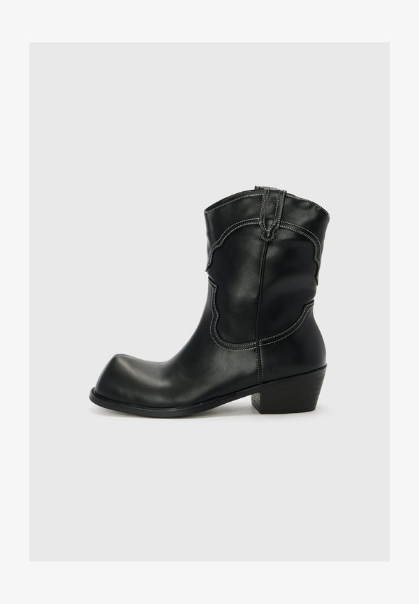 HEXMARK SNUB NOSE - Classic ankle boots