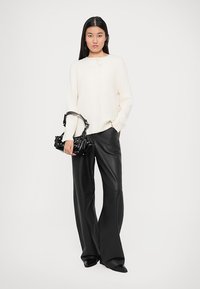 The Kooples PULL - Džemper - ecru