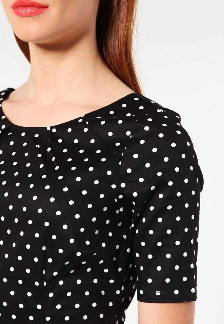 Vero Moda Robe fourreau - black